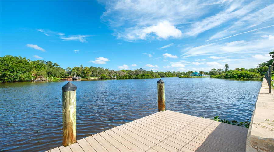 Sarasota, Florida 34231, 2 Bedroom Bedrooms, ,2 Bathroombathrooms,Residential,For Sale,Riverbluff,0,Mfra4697397
