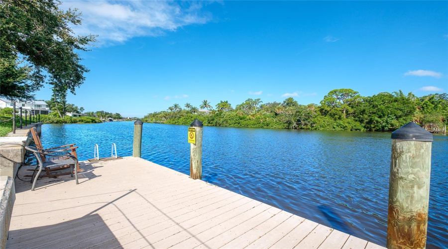 Sarasota, Florida 34231, 2 Bedroom Bedrooms, ,2 Bathroombathrooms,Residential,For Sale,Riverbluff,0,Mfra4697397