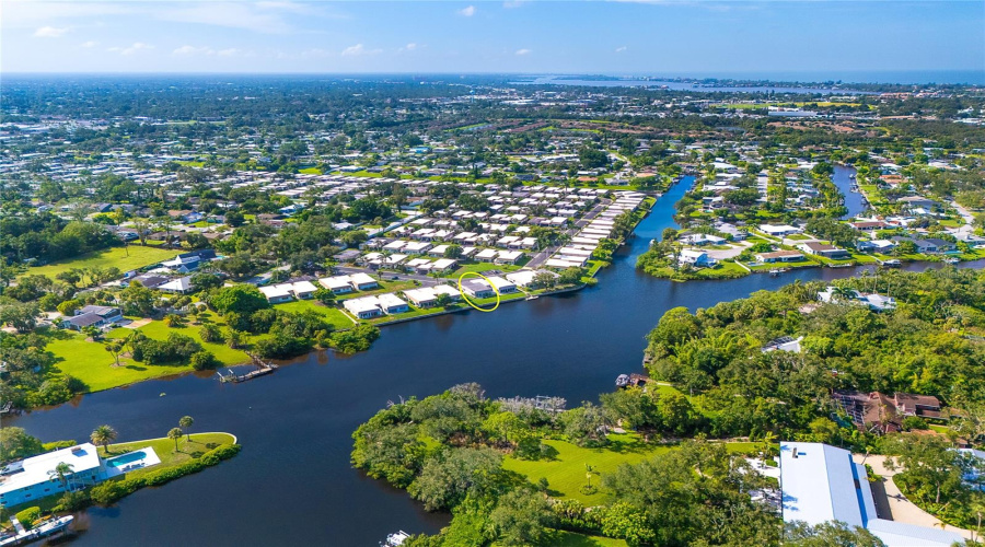 Sarasota, Florida 34231, 2 Bedroom Bedrooms, ,2 Bathroombathrooms,Residential,For Sale,Riverbluff,0,Mfra4697397