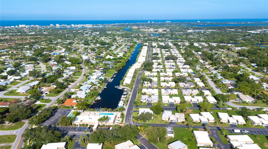 Sarasota, Florida 34231, 2 Bedroom Bedrooms, ,2 Bathroombathrooms,Residential,For Sale,Riverbluff,0,Mfra4697397