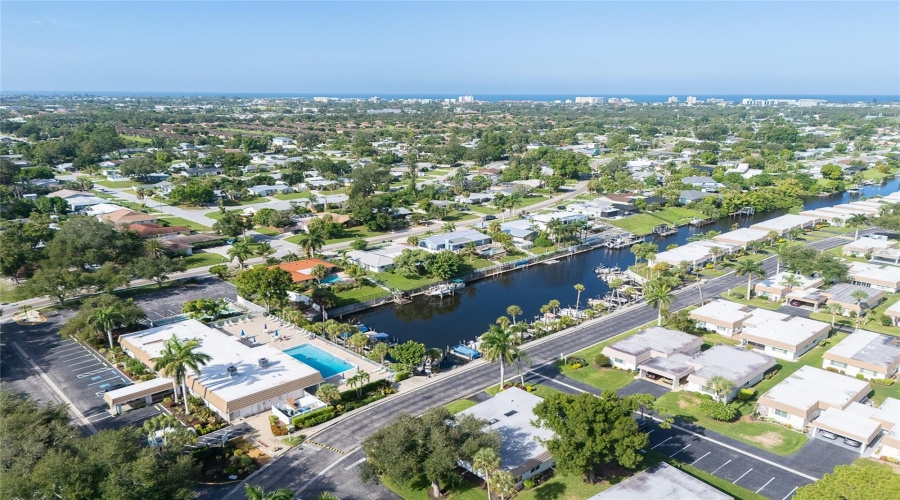 Sarasota, Florida 34231, 2 Bedroom Bedrooms, ,2 Bathroombathrooms,Residential,For Sale,Riverbluff,0,Mfra4697397