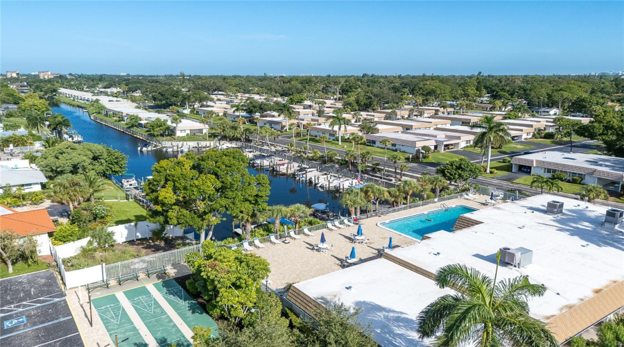 Sarasota, Florida 34231, 2 Bedroom Bedrooms, ,2 Bathroombathrooms,Residential,For Sale,Riverbluff,0,Mfra4697397