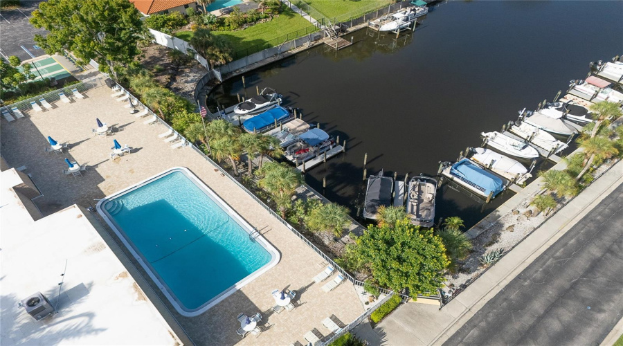 Sarasota, Florida 34231, 2 Bedroom Bedrooms, ,2 Bathroombathrooms,Residential,For Sale,Riverbluff,0,Mfra4697397