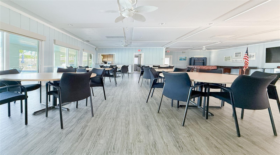 Sarasota, Florida 34231, 2 Bedroom Bedrooms, ,2 Bathroombathrooms,Residential,For Sale,Riverbluff,0,Mfra4697397