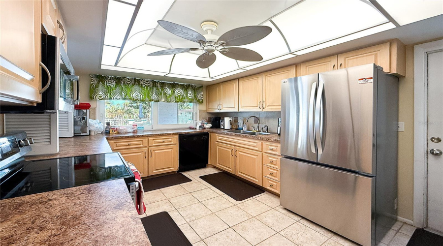 Sarasota, Florida 34231, 2 Bedroom Bedrooms, ,2 Bathroombathrooms,Residential,For Sale,Riverbluff,0,Mfra4697397