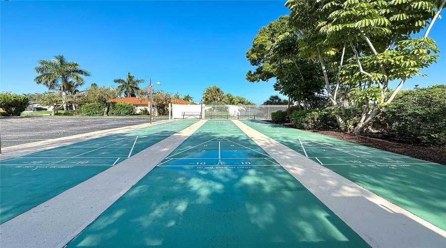 Sarasota, Florida 34231, 2 Bedroom Bedrooms, ,2 Bathroombathrooms,Residential,For Sale,Riverbluff,0,Mfra4697397