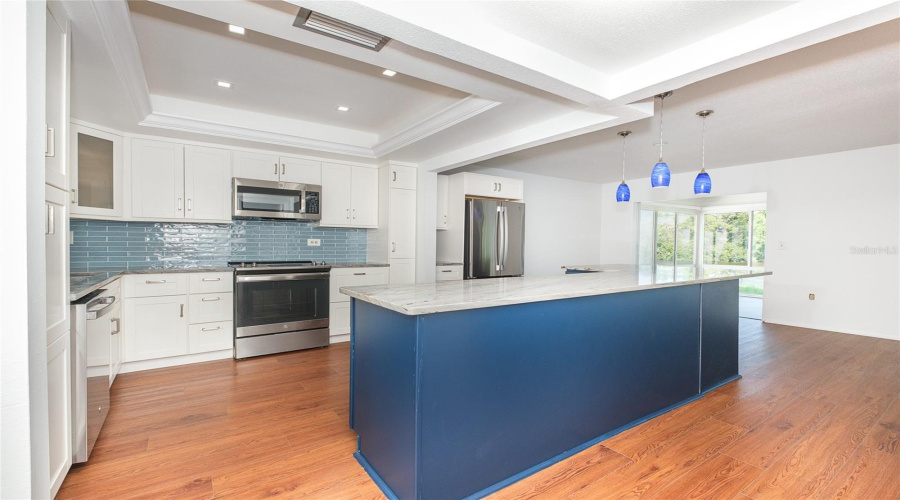 Sarasota, Florida 34231, 2 Bedroom Bedrooms, ,2 Bathroombathrooms,Residential,For Sale,Riverbluff,0,Mfra4697397