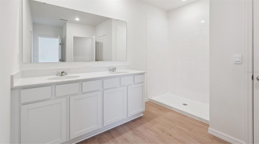 St Cloud, Florida 34773, 4 Bedroom Bedrooms, ,3 Bathroombathrooms,Residential,For Sale,Grey Moss,0,Mfro6396689
