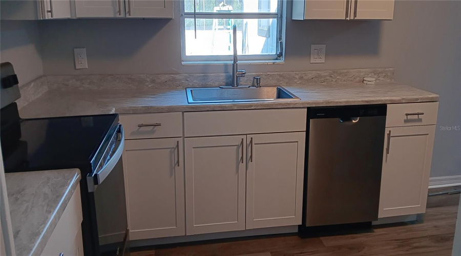 Gainesville, Florida 32641, 4 Bedroom Bedrooms, ,2 Bathroombathrooms,Residential,For Sale,23Rd,0,Mfrw7880965