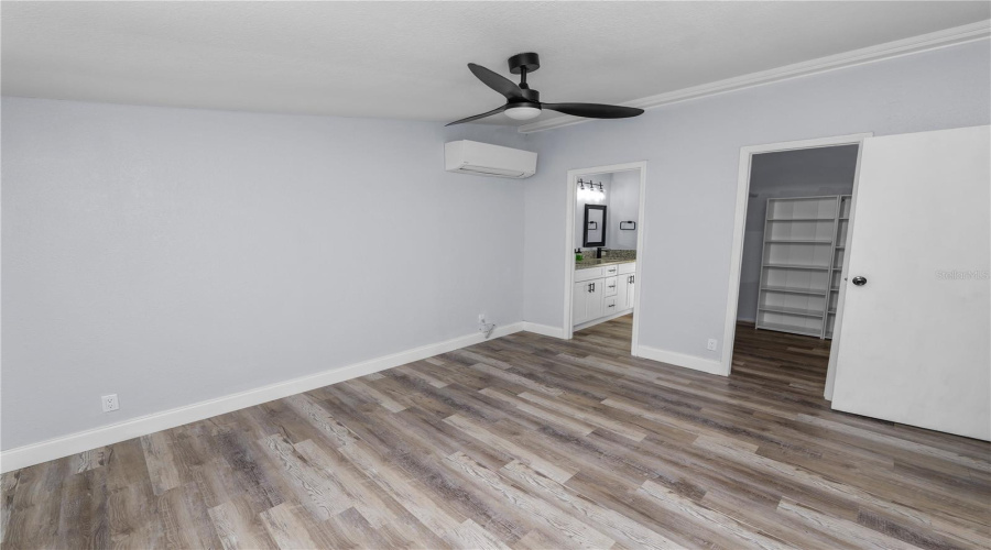 Lakeland, Florida 33810, 4 Bedroom Bedrooms, ,2 Bathroombathrooms,Residential,For Sale,Rollinglen,0,Mfrl4963020