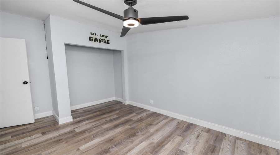 Lakeland, Florida 33810, 4 Bedroom Bedrooms, ,2 Bathroombathrooms,Residential,For Sale,Rollinglen,0,Mfrl4963020