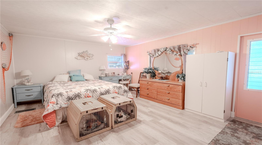 Largo, Florida 33773, 2 Bedroom Bedrooms, ,2 Bathroombathrooms,Residential,For Sale,Magnolia,0,Mfrtb8452306