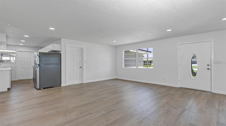 Daytona Beach, Florida 32118, 2 Bedroom Bedrooms, ,2 Bathroombathrooms,Residential,For Sale,Williams,0,Mfro6432441