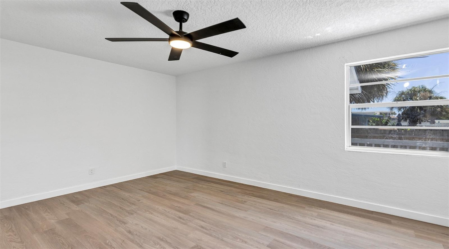 Daytona Beach, Florida 32118, 2 Bedroom Bedrooms, ,2 Bathroombathrooms,Residential,For Sale,Williams,0,Mfro6432441
