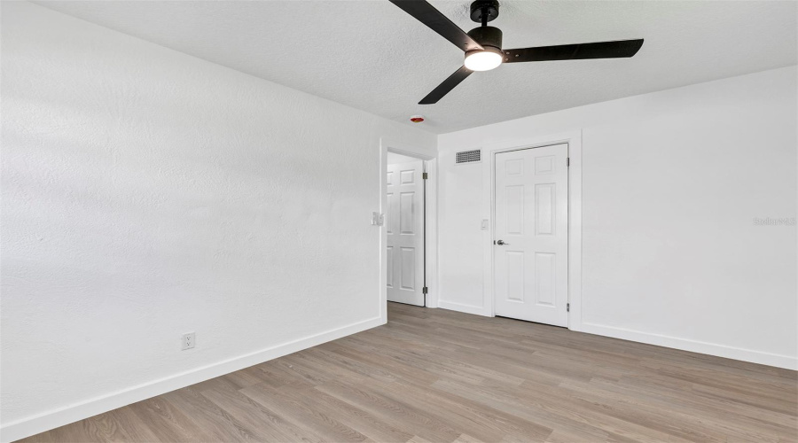 Daytona Beach, Florida 32118, 2 Bedroom Bedrooms, ,2 Bathroombathrooms,Residential,For Sale,Williams,0,Mfro6432441
