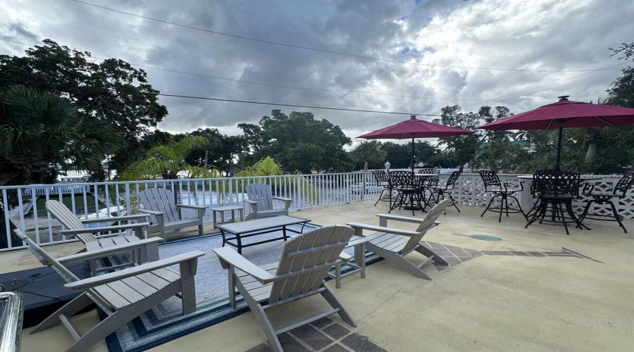 What A Great Private Entertaining Space!