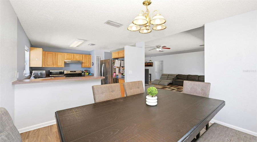 Ocoee, Florida 34761, 3 Bedroom Bedrooms, ,2 Bathroombathrooms,Residential,For Sale,Laurel Ridge,0,Mfro6415129