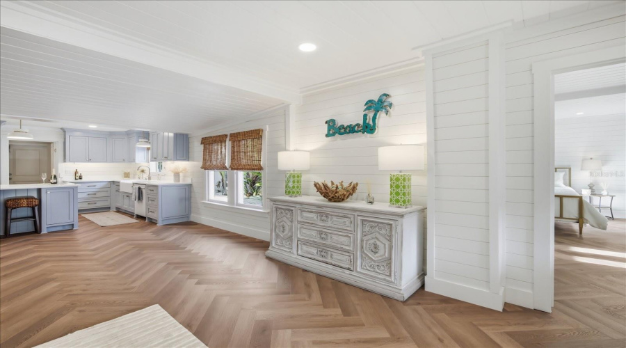 Holmes Beach, Florida 34217, 2 Bedroom Bedrooms, ,2 Bathroombathrooms,Residential,For Sale,Gulf,0,Mfra4684724