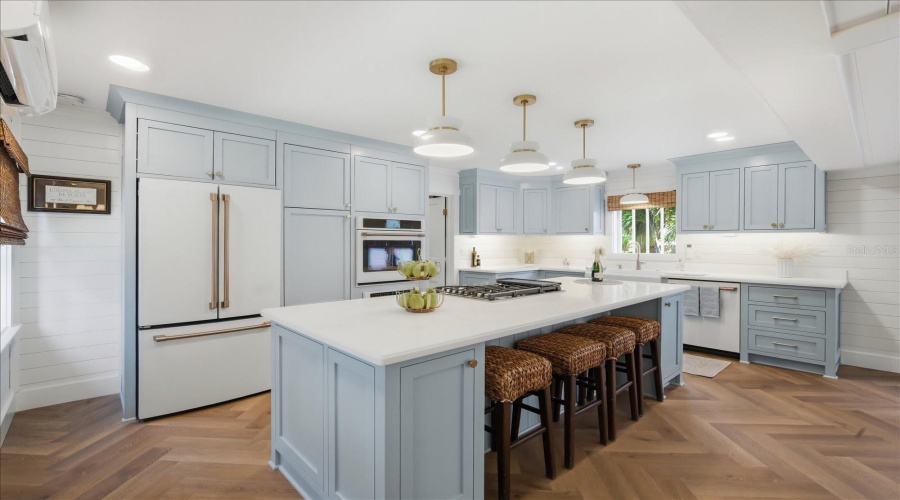 Holmes Beach, Florida 34217, 2 Bedroom Bedrooms, ,2 Bathroombathrooms,Residential,For Sale,Gulf,0,Mfra4684724