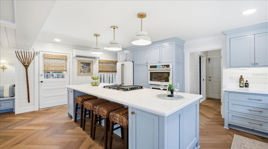 Holmes Beach, Florida 34217, 2 Bedroom Bedrooms, ,2 Bathroombathrooms,Residential,For Sale,Gulf,0,Mfra4684724