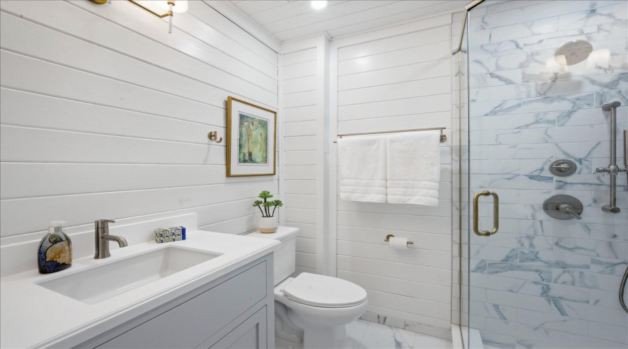 Holmes Beach, Florida 34217, 2 Bedroom Bedrooms, ,2 Bathroombathrooms,Residential,For Sale,Gulf,0,Mfra4684724
