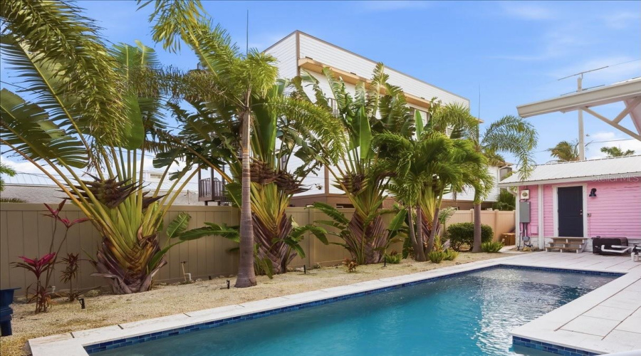 Holmes Beach, Florida 34217, 2 Bedroom Bedrooms, ,2 Bathroombathrooms,Residential,For Sale,Gulf,0,Mfra4684724
