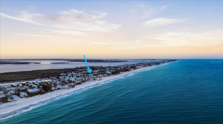 Holmes Beach, Florida 34217, 2 Bedroom Bedrooms, ,2 Bathroombathrooms,Residential,For Sale,Gulf,0,Mfra4684724