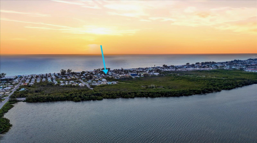 Holmes Beach, Florida 34217, 2 Bedroom Bedrooms, ,2 Bathroombathrooms,Residential,For Sale,Gulf,0,Mfra4684724