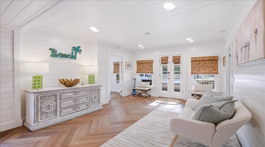 Holmes Beach, Florida 34217, 2 Bedroom Bedrooms, ,2 Bathroombathrooms,Residential,For Sale,Gulf,0,Mfra4684724