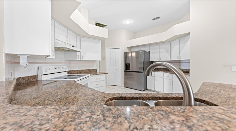 Spring Hill, Florida 34609, 3 Bedroom Bedrooms, ,2 Bathroombathrooms,Residential,For Sale,St Ives,0,Mfrtb8505780