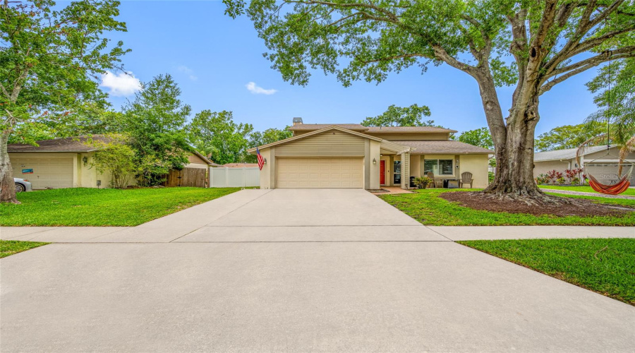 Tampa, Florida 33624, 4 Bedroom Bedrooms, ,2 Bathroombathrooms,Residential,For Sale,Hound Horn,0,Mfrtb8516623