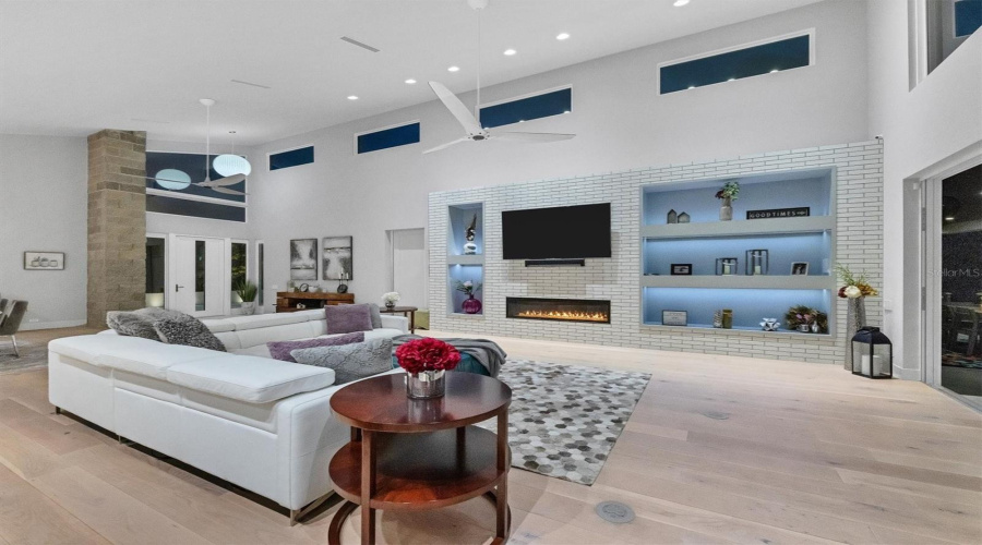 Sarasota, Florida 34231, 3 Bedroom Bedrooms, ,3 Bathroombathrooms,Residential,For Sale,Eastbrook,0,Mfra4701375