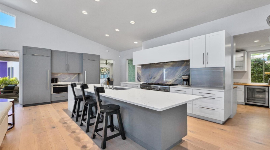 Sarasota, Florida 34231, 3 Bedroom Bedrooms, ,3 Bathroombathrooms,Residential,For Sale,Eastbrook,0,Mfra4701375