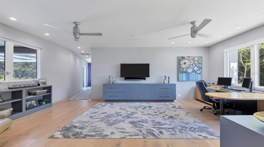 Sarasota, Florida 34231, 3 Bedroom Bedrooms, ,3 Bathroombathrooms,Residential,For Sale,Eastbrook,0,Mfra4701375