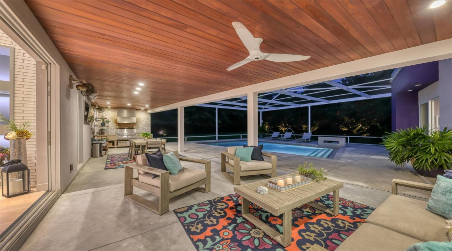 Sarasota, Florida 34231, 3 Bedroom Bedrooms, ,3 Bathroombathrooms,Residential,For Sale,Eastbrook,0,Mfra4701375