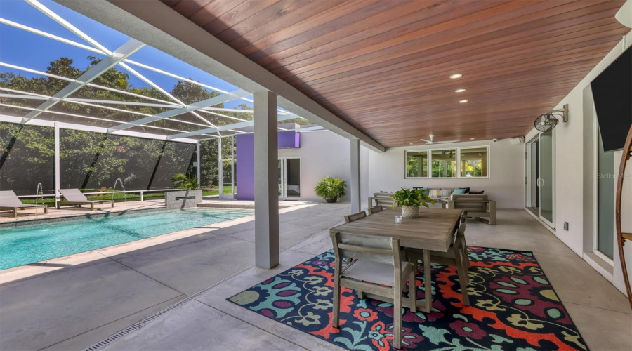 Sarasota, Florida 34231, 3 Bedroom Bedrooms, ,3 Bathroombathrooms,Residential,For Sale,Eastbrook,0,Mfra4701375