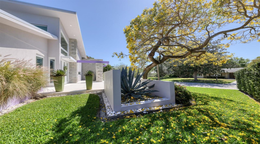 Sarasota, Florida 34231, 3 Bedroom Bedrooms, ,3 Bathroombathrooms,Residential,For Sale,Eastbrook,0,Mfra4701375