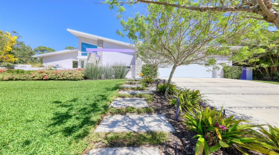 Sarasota, Florida 34231, 3 Bedroom Bedrooms, ,3 Bathroombathrooms,Residential,For Sale,Eastbrook,0,Mfra4701375