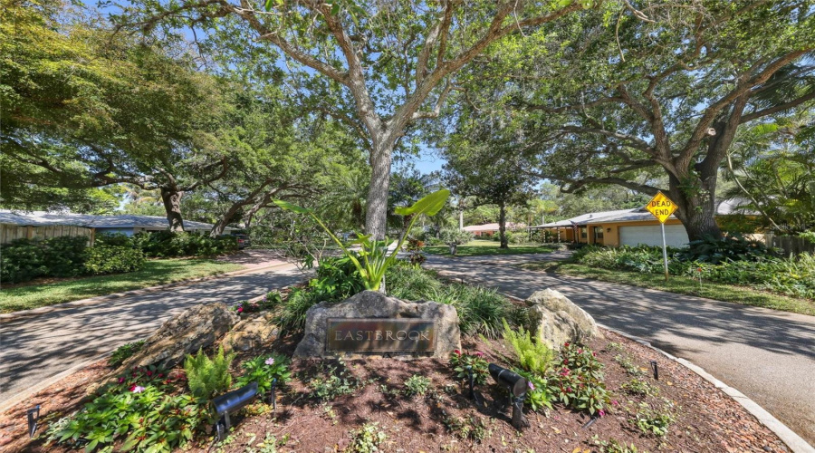 Sarasota, Florida 34231, 3 Bedroom Bedrooms, ,3 Bathroombathrooms,Residential,For Sale,Eastbrook,0,Mfra4701375