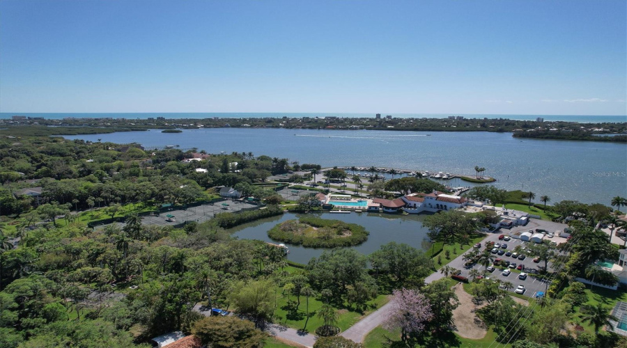 Sarasota, Florida 34231, 3 Bedroom Bedrooms, ,3 Bathroombathrooms,Residential,For Sale,Eastbrook,0,Mfra4701375