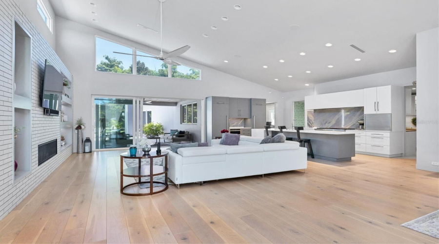 Sarasota, Florida 34231, 3 Bedroom Bedrooms, ,3 Bathroombathrooms,Residential,For Sale,Eastbrook,0,Mfra4701375