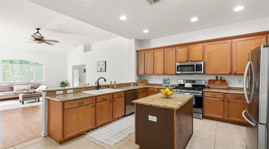 Odessa, Florida 33556, 4 Bedroom Bedrooms, ,3 Bathroombathrooms,Residential,For Sale,Ivy Lake,0,Mfrtb8528968