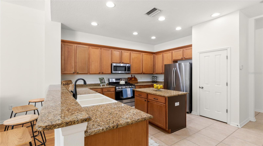 Odessa, Florida 33556, 4 Bedroom Bedrooms, ,3 Bathroombathrooms,Residential,For Sale,Ivy Lake,0,Mfrtb8528968