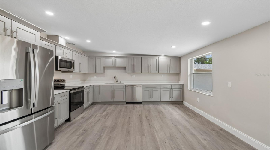 Tampa, Florida 33616, 3 Bedroom Bedrooms, ,2 Bathroombathrooms,Residential,For Sale,West Shore,0,Mfrtb8514270