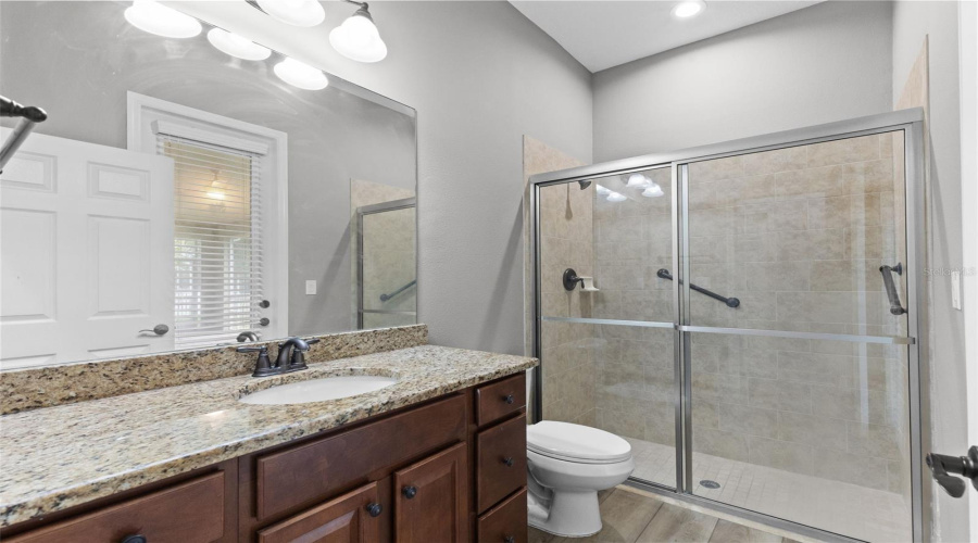 Full Bath Leading To Lanai