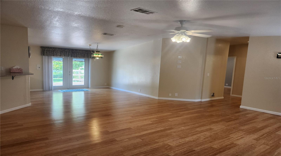 Dining Room And Living Room Bamboo Flooring