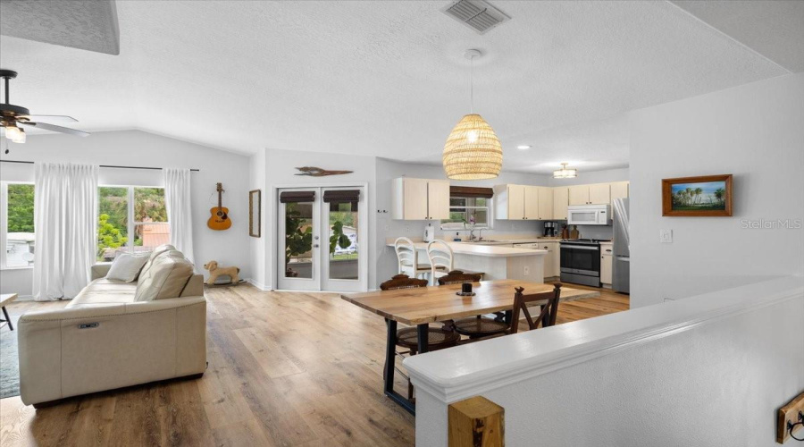 Weeki Wachee, Florida 34607, 2 Bedroom Bedrooms, ,3 Bathroombathrooms,Residential,For Sale,Aberdeen,0,Mfrtb8512787