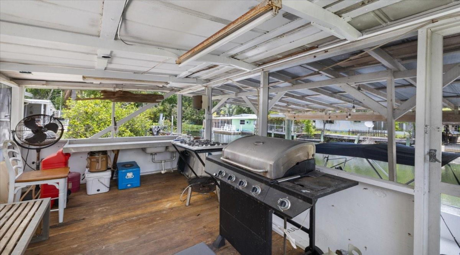 Weeki Wachee, Florida 34607, 2 Bedroom Bedrooms, ,3 Bathroombathrooms,Residential,For Sale,Aberdeen,0,Mfrtb8512787