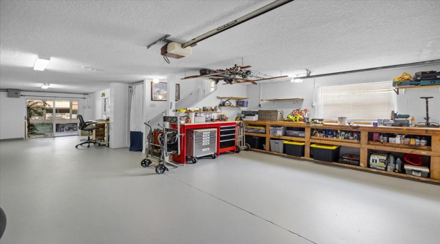 Weeki Wachee, Florida 34607, 2 Bedroom Bedrooms, ,3 Bathroombathrooms,Residential,For Sale,Aberdeen,0,Mfrtb8512787