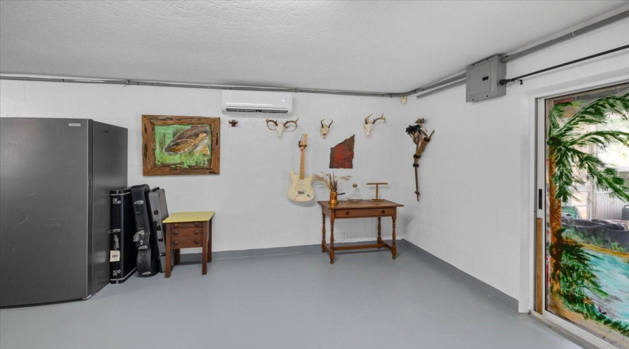 Weeki Wachee, Florida 34607, 2 Bedroom Bedrooms, ,3 Bathroombathrooms,Residential,For Sale,Aberdeen,0,Mfrtb8512787